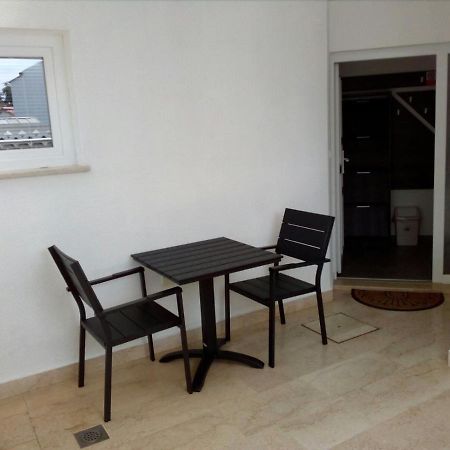 Apartment Mato Barbariga Exterior photo