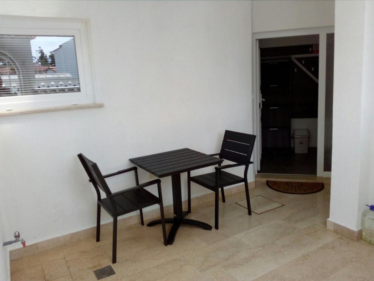Apartment Mato Barbariga Exterior photo