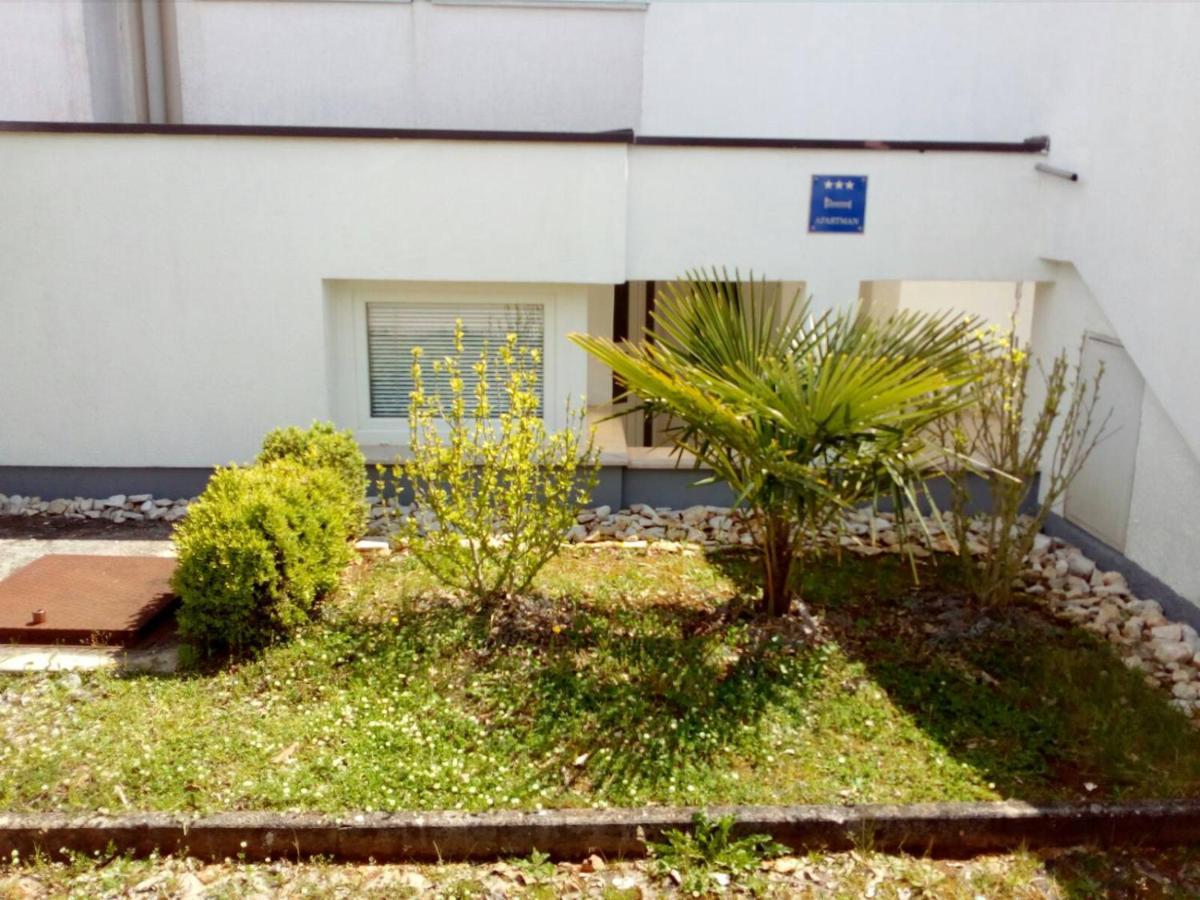 Apartment Mato Barbariga Exterior photo