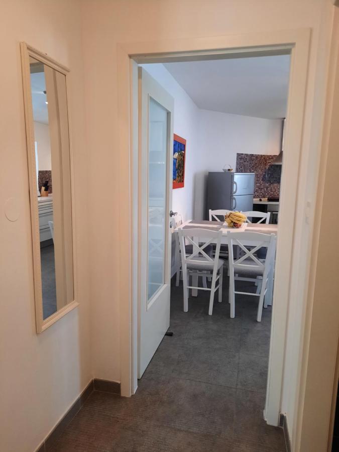 Apartment Mato Barbariga Exterior photo